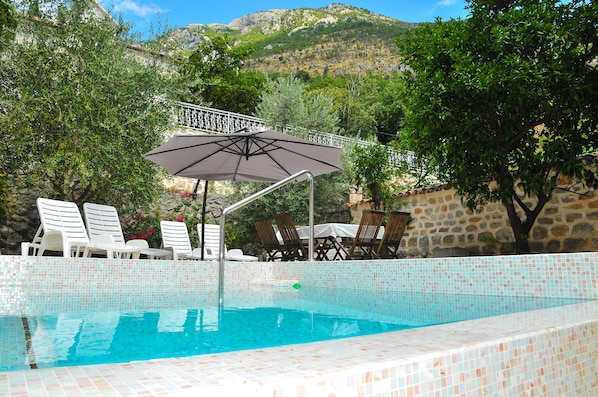 Beheizter Pool