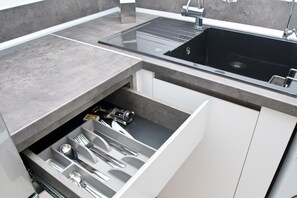 Fridge, microwave, oven, coffee/tea maker