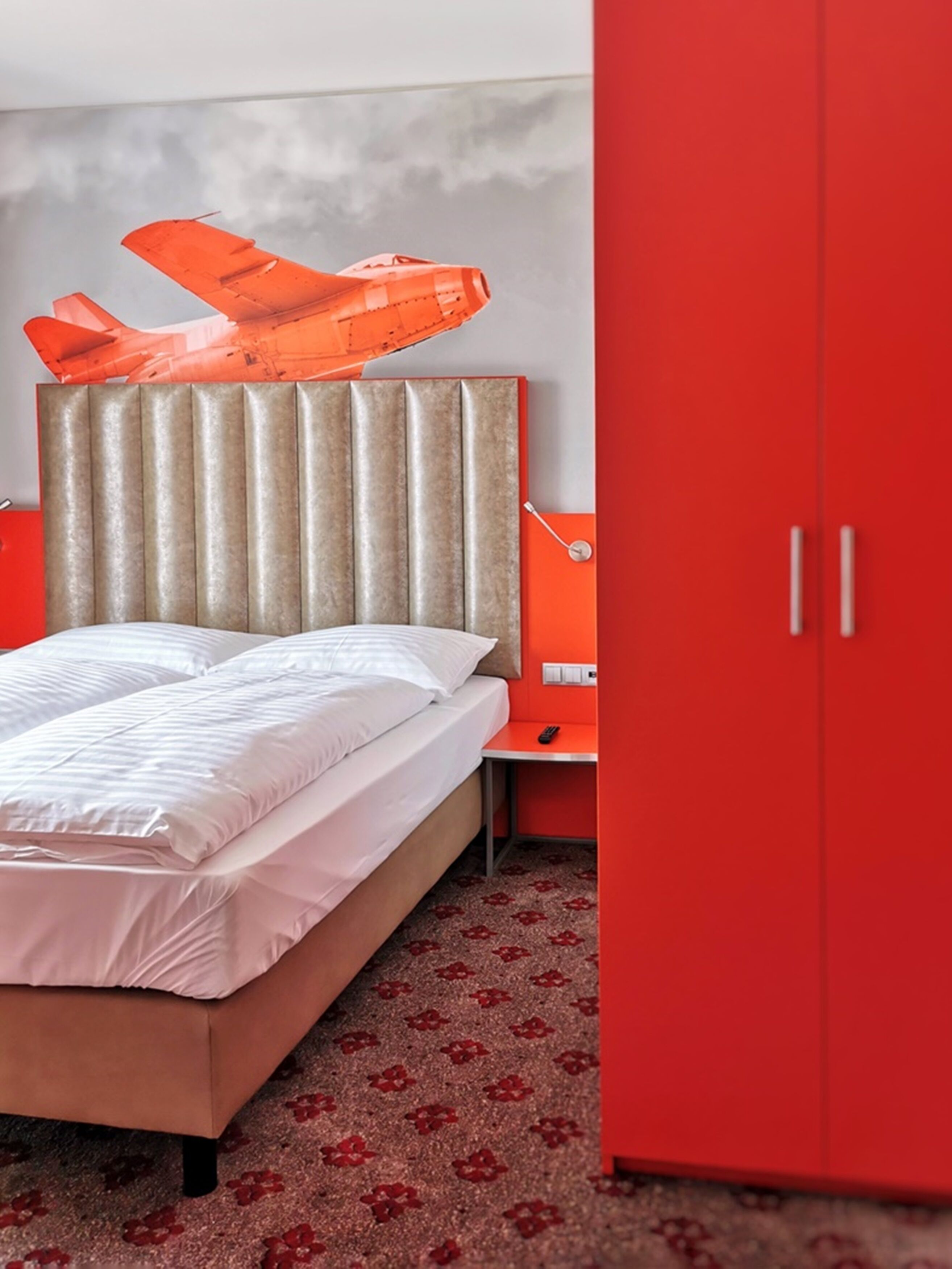 1 bedroom, hypo-allergenic bedding, in-room safe, desk