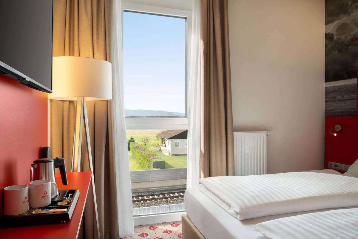 hypo-allergenic bedding, in-room safe, desk, laptop workspace