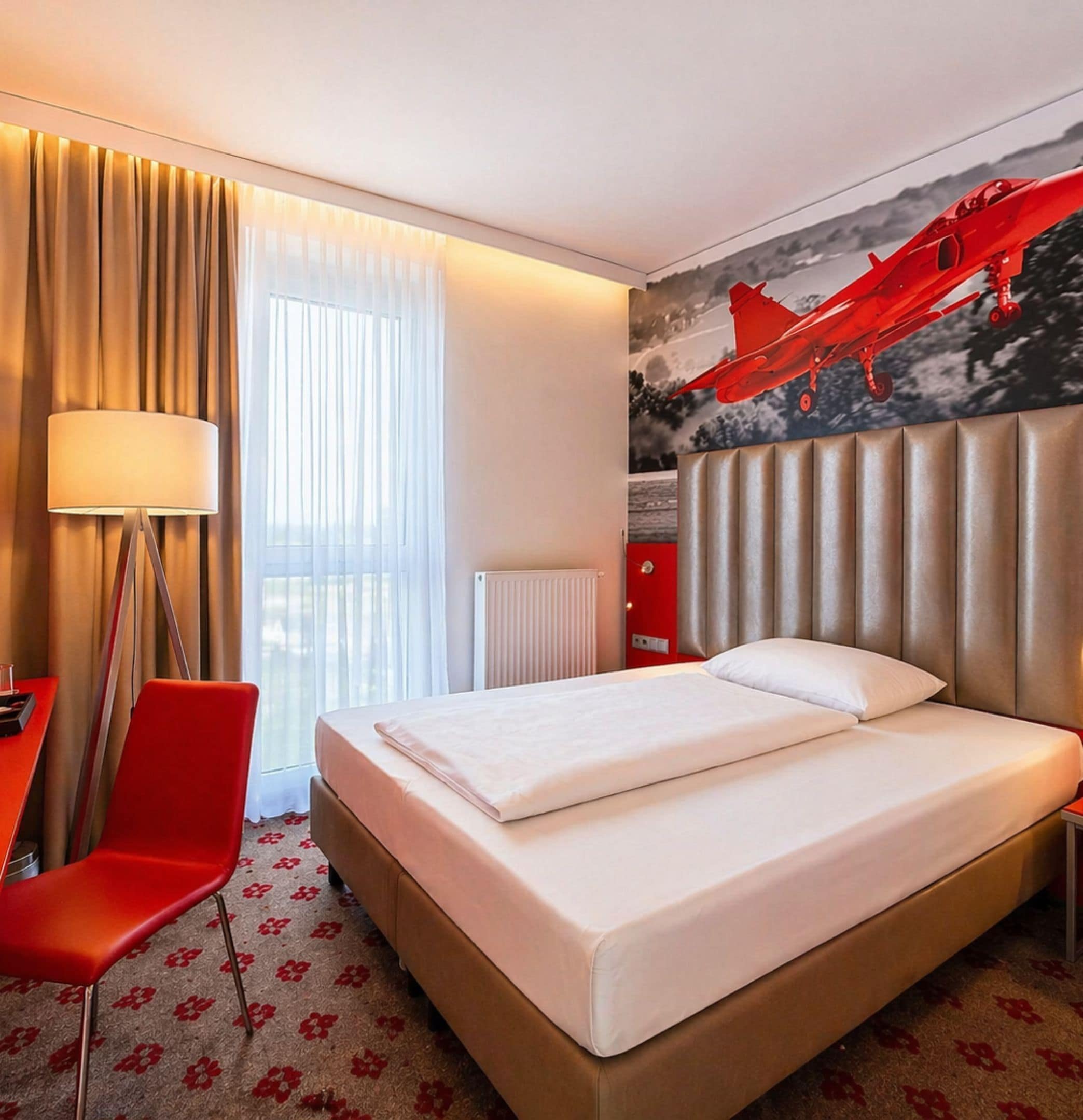 Double Room | 1 bedroom, hypo-allergenic bedding, in-room safe, desk