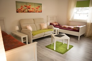 Romantic House, 5 Bedrooms, Balcony (incl. EUR 10 cleaning fee per person)