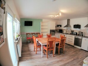 Romantic House, 5 Bedrooms, Balcony (incl. EUR 10 cleaning fee per person) | Private kitchen | Fridge, microwave, oven, stovetop