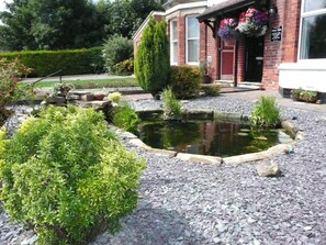 Property grounds - Manor View Guest House (Whitby)