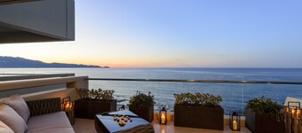 "H.G. Luxury Suite" with breathtaking sea view!