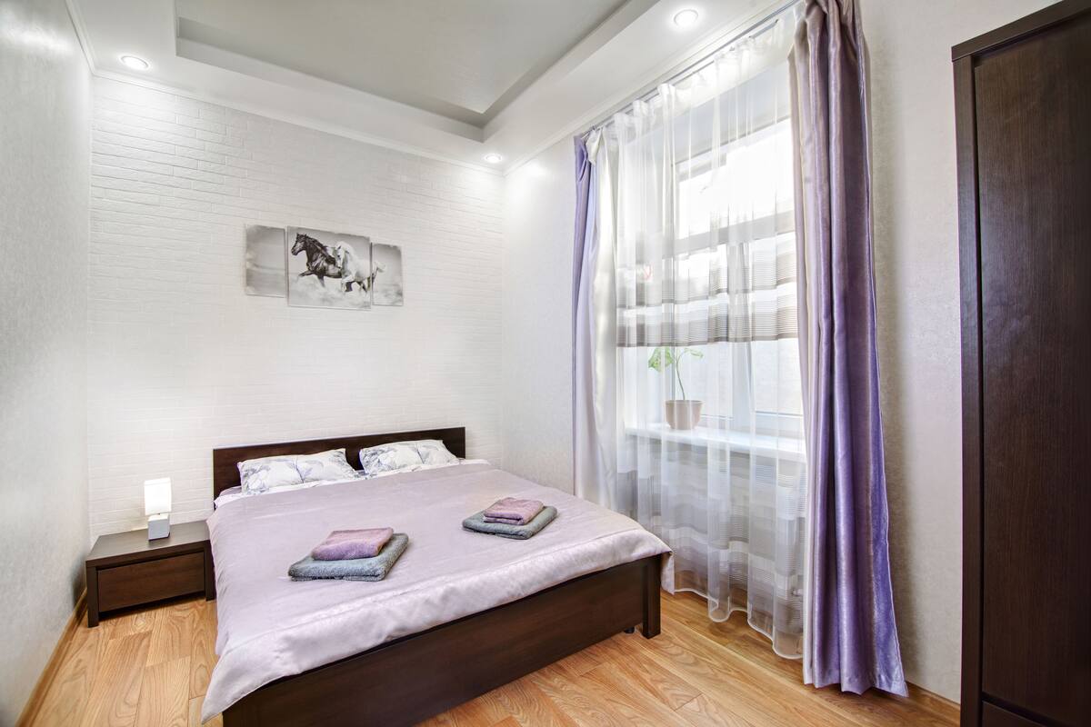 Quarto casal standard, banheiro privativo (Extra B) | Ferros/tábuas de passar roupa, Wi-Fi de cortesia, roupa de cama