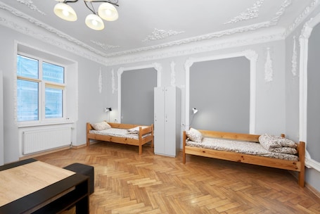 Iron/ironing board, free WiFi, bed sheets