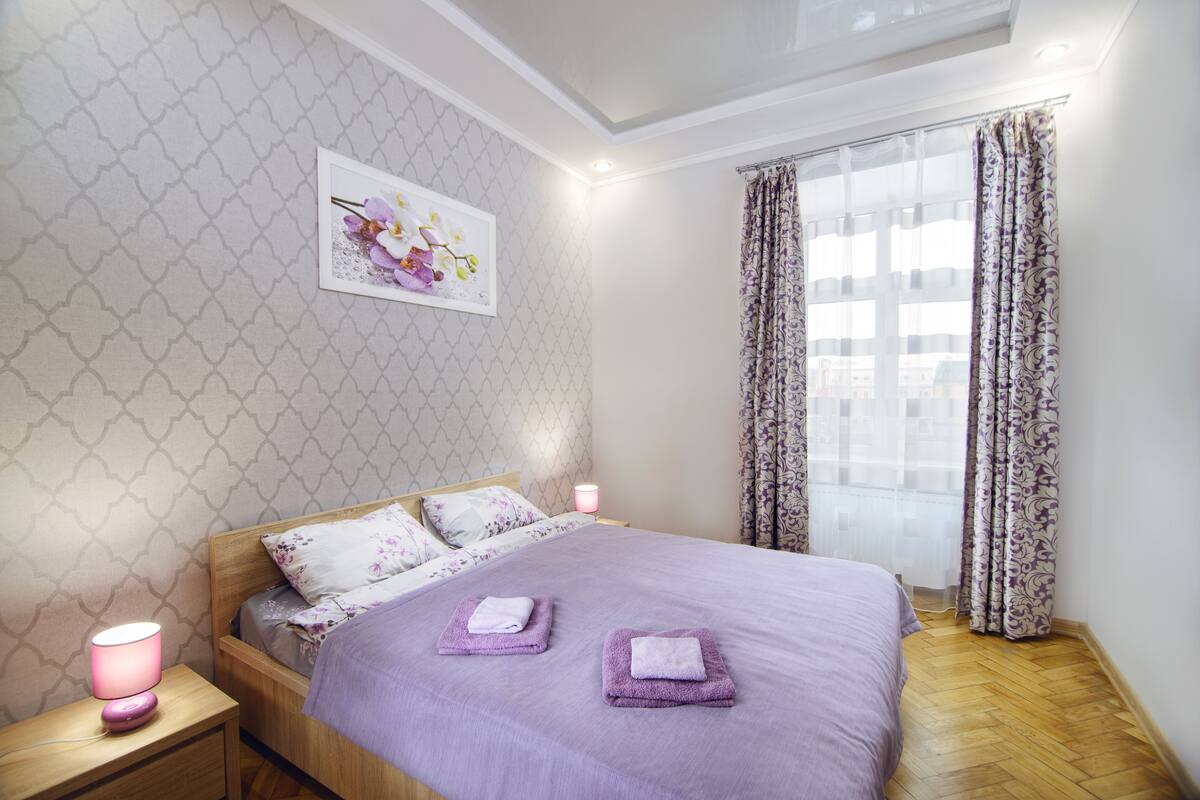 Quarto casal econômico, banheiro compartilhado (A) | Ferros/tábuas de passar roupa, Wi-Fi de cortesia, roupa de cama