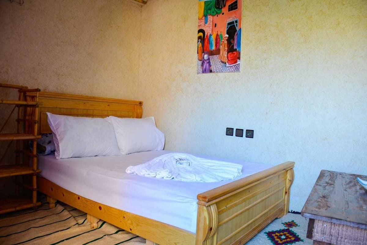 Double Room | Katil bayi/kot (percuma), cadar katil