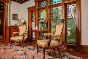 Lobby - The Towers Bed & Breakfast (Milford)