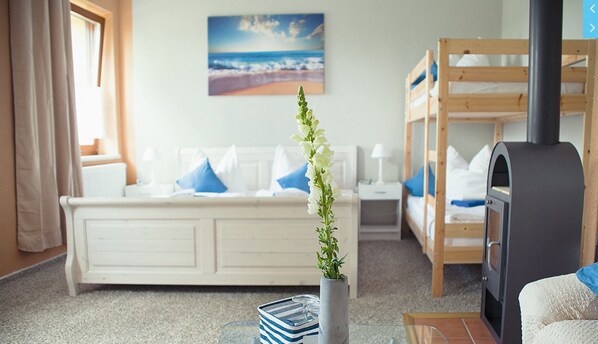 Family Quadruple Room, 1 Bedroom | Free WiFi, bed sheets - Landpension Wendfeld (Sanitz)