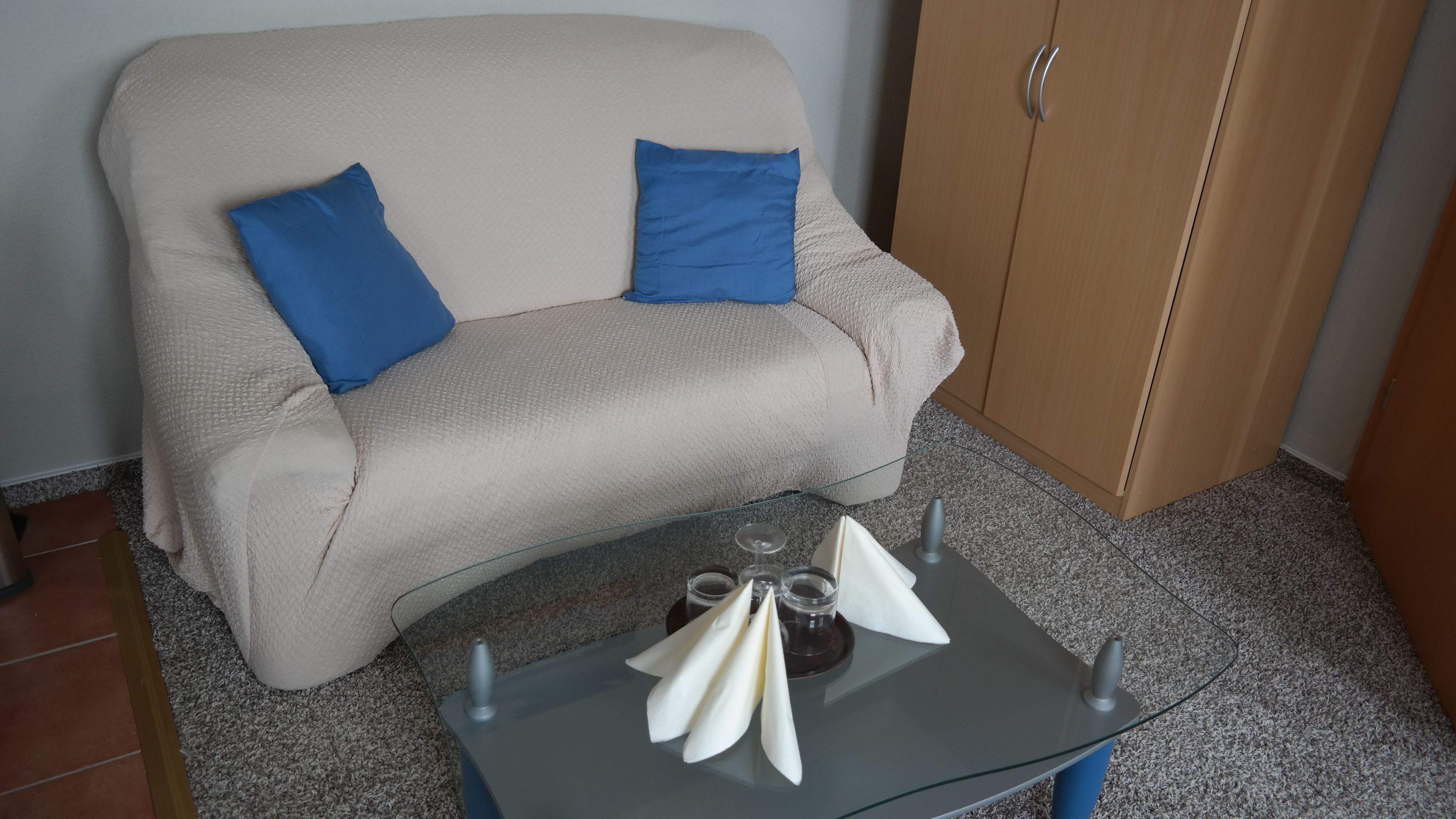 Family Quadruple Room, 1 Bedroom | Living area