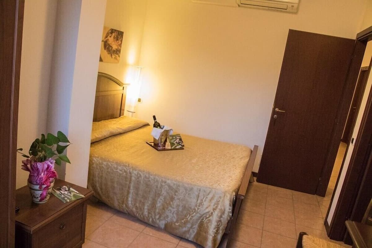 Kamar Double | Tempat tidur bayi (biaya tambahan), Wi-Fi gratis, dan seprai linen