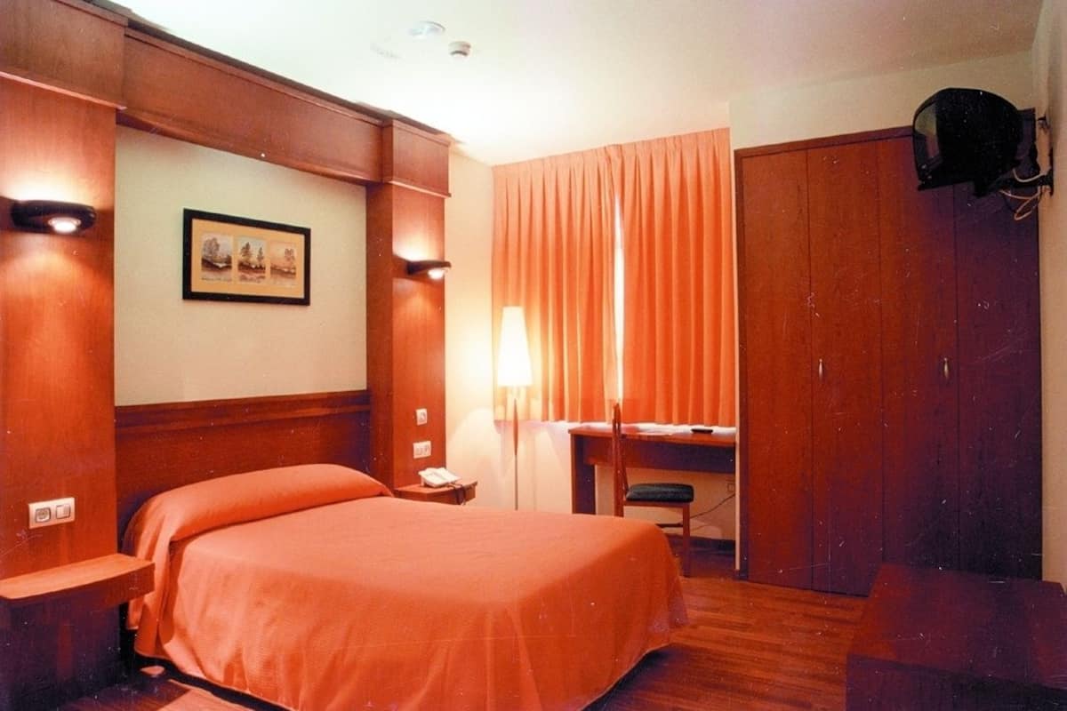 In-room safe, desk, free cots/infant beds, free WiFi