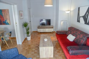 Smart-tv, bøger, musikbibliotek, kontorer