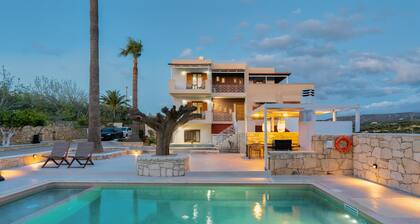 Manousos Maisonette, 5 minuutin ajomatka Rethymnon keskustasta, 9 henkilöä, upea näkymä