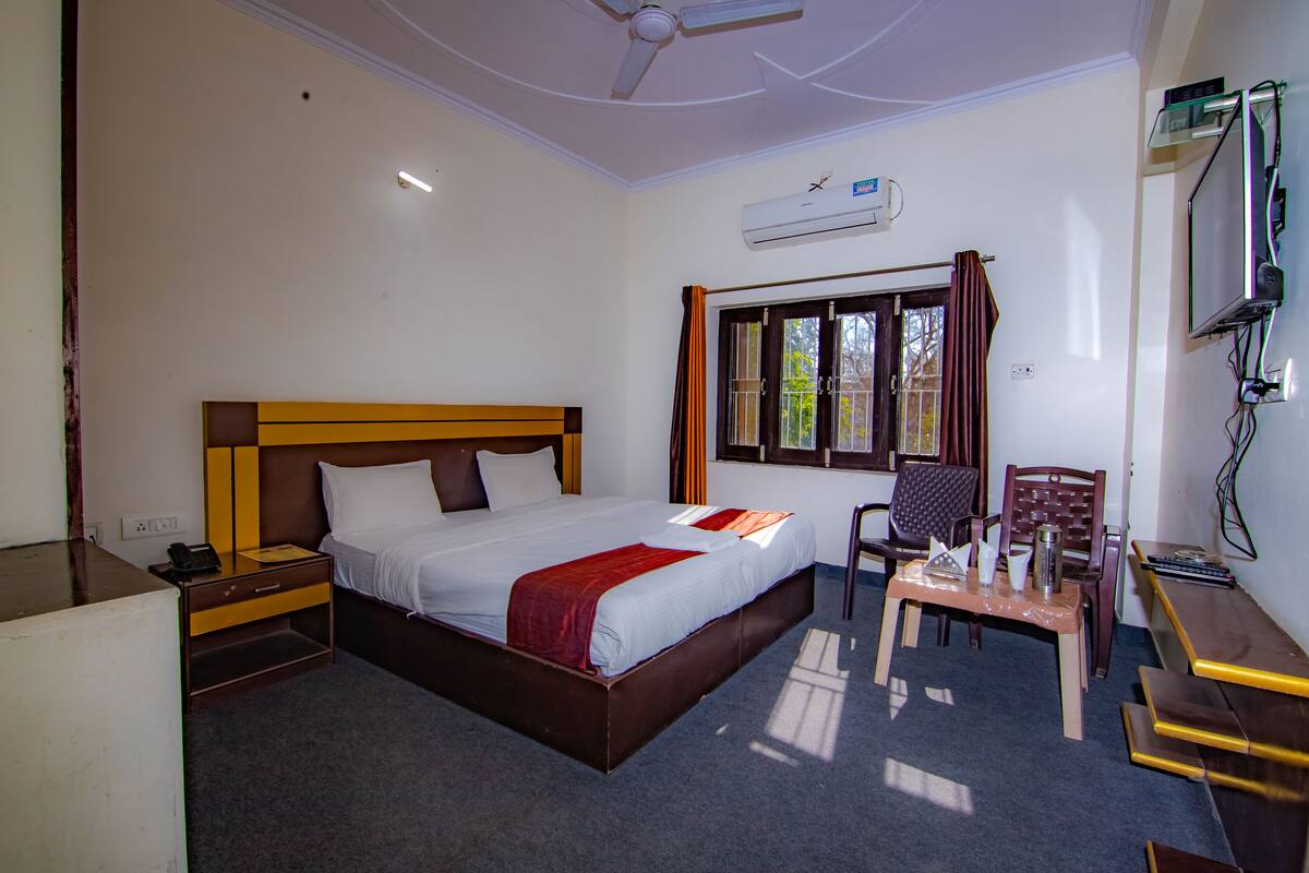 Deluxe Double Room | Free WiFi