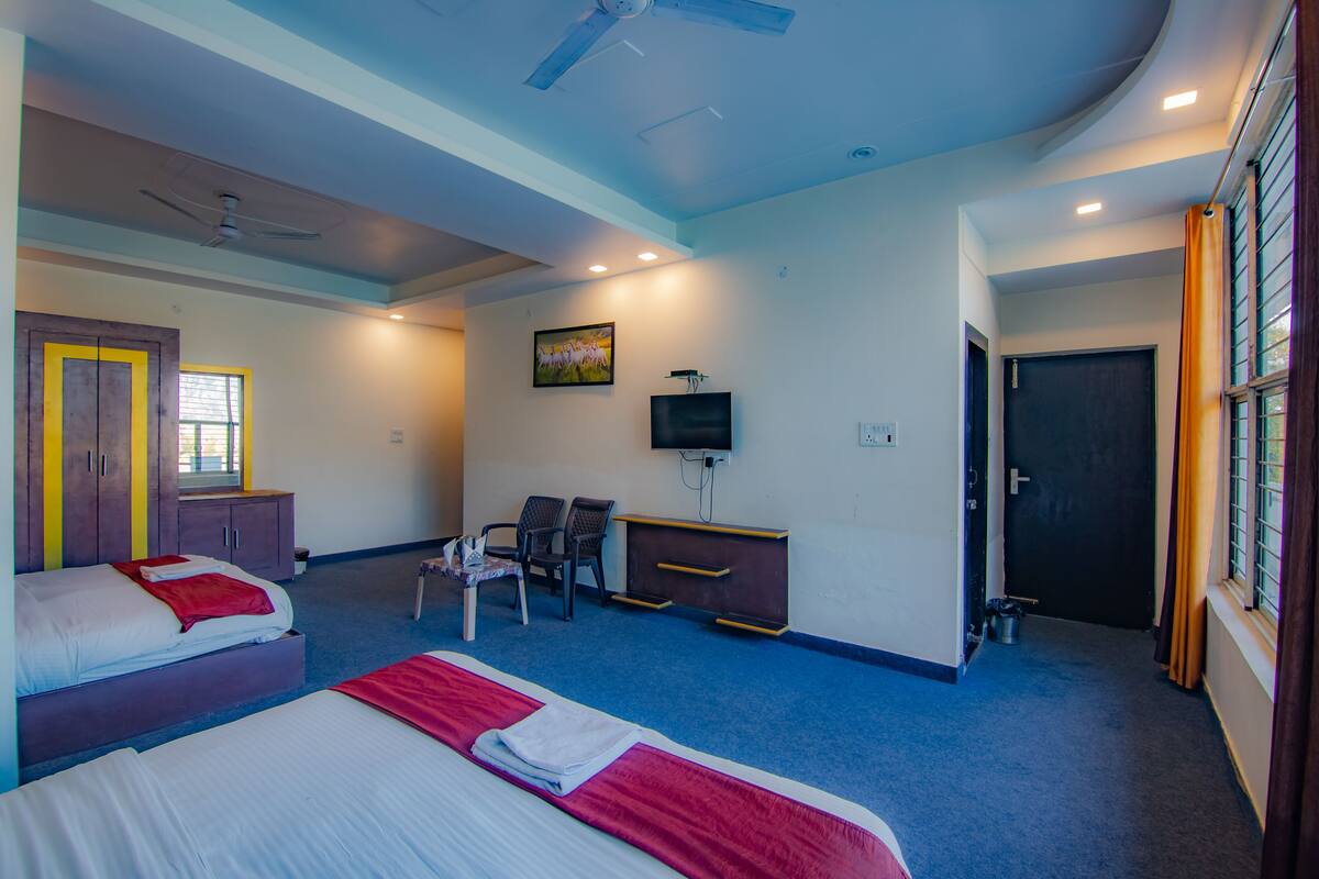 Family Room | Free WiFi