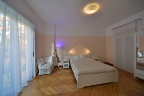 2 bedrooms, iron/ironing board, travel crib, free WiFi