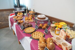 Free daily cooked-to-order breakfast - Palia's Hotel (Laino Borgo)