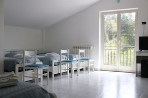 Familienzimmer | 1 Schlafzimmer, Schreibtisch, kostenloses WLAN, Bettwäsche