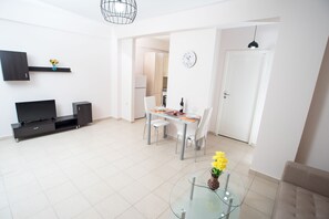 Unclassified image, 3 of 21, button