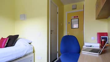 Standard Single Room | Desk, iron/ironing board, free WiFi, bed sheets