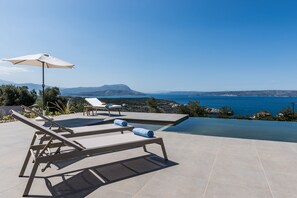Außenpool, Infinity-Pool