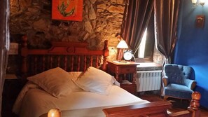 Double Room, 1 Double Bed | In-room safe, free WiFi, bed sheets