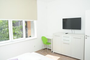 Apartemen Standar | Brankas, kedap suara, setrika/meja setrika, dan Wi-Fi gratis