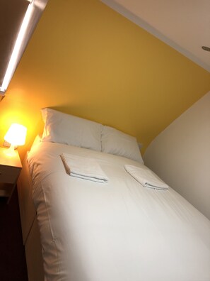 Basic Room, 1 Double Bed