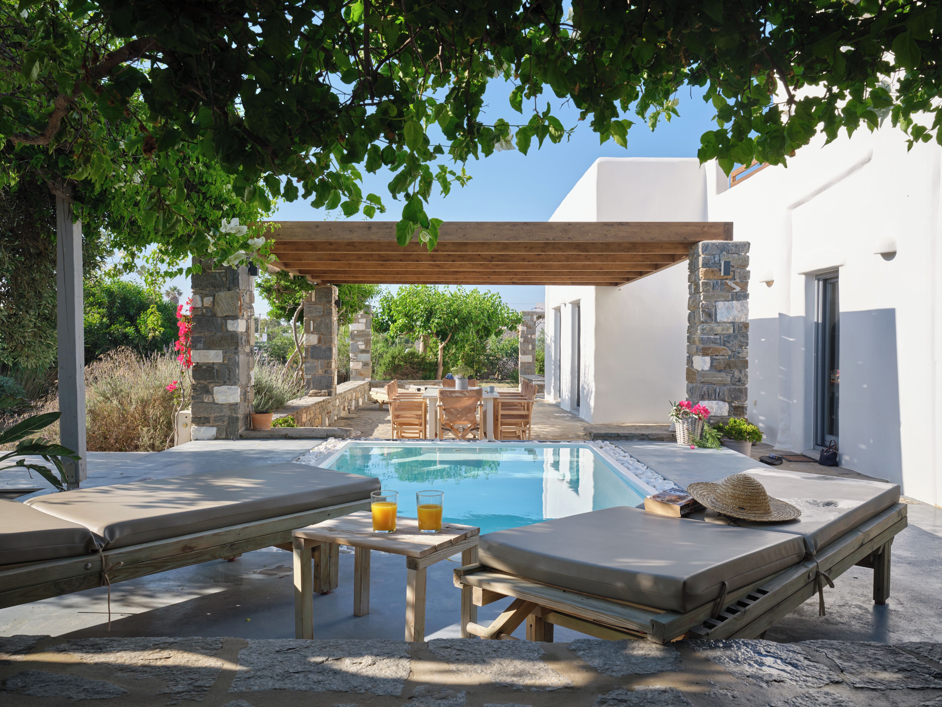 Outdoor pool, pool loungers