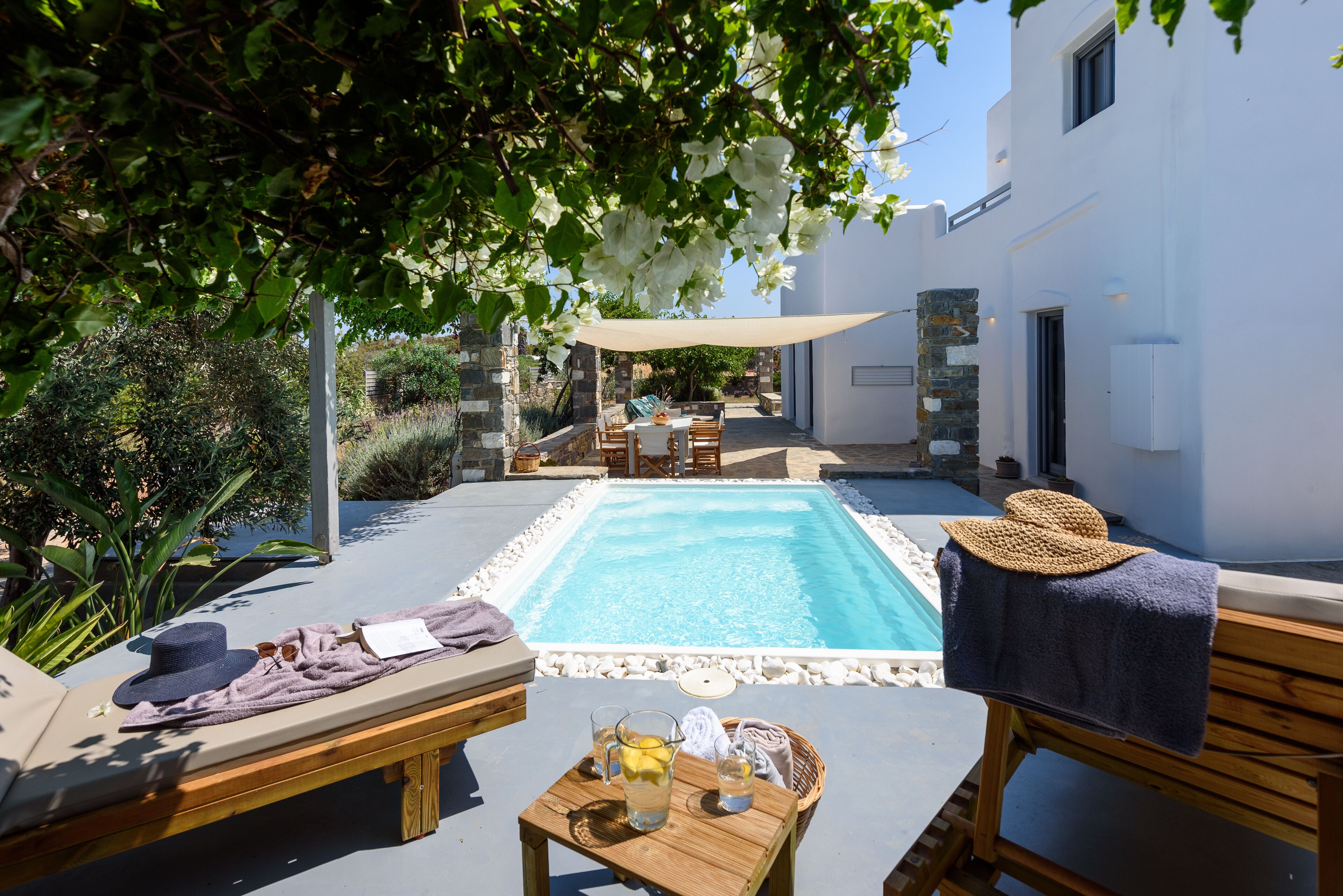 Outdoor pool, pool loungers