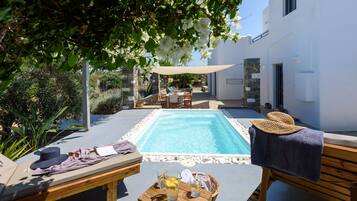 Outdoor pool, pool loungers