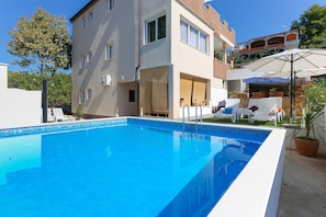 Seasonal outdoor pool, open 8:00 AM to 9:30 PM, pool umbrellas - Apartments Bruno (Okrug)