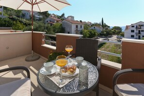 Family Apartment, Sea View (A3) | Terrace/patio - Apartments Bruno (Okrug)