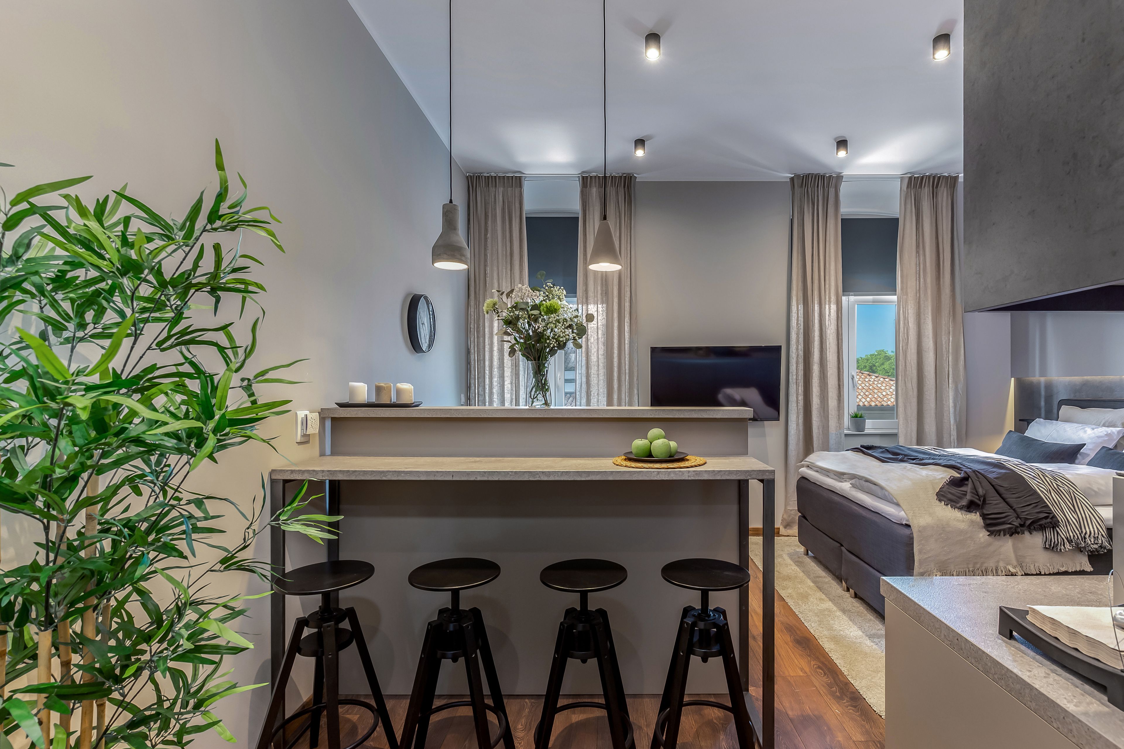 Photo - Deluxe Ploech