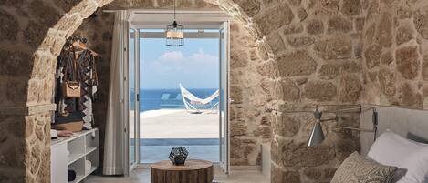 4 Schlafzimmer, Zimmersafe, Schreibtisch, schallisolierte Zimmer