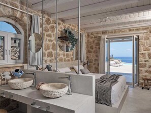 Unclassified image, 4 of 37, button