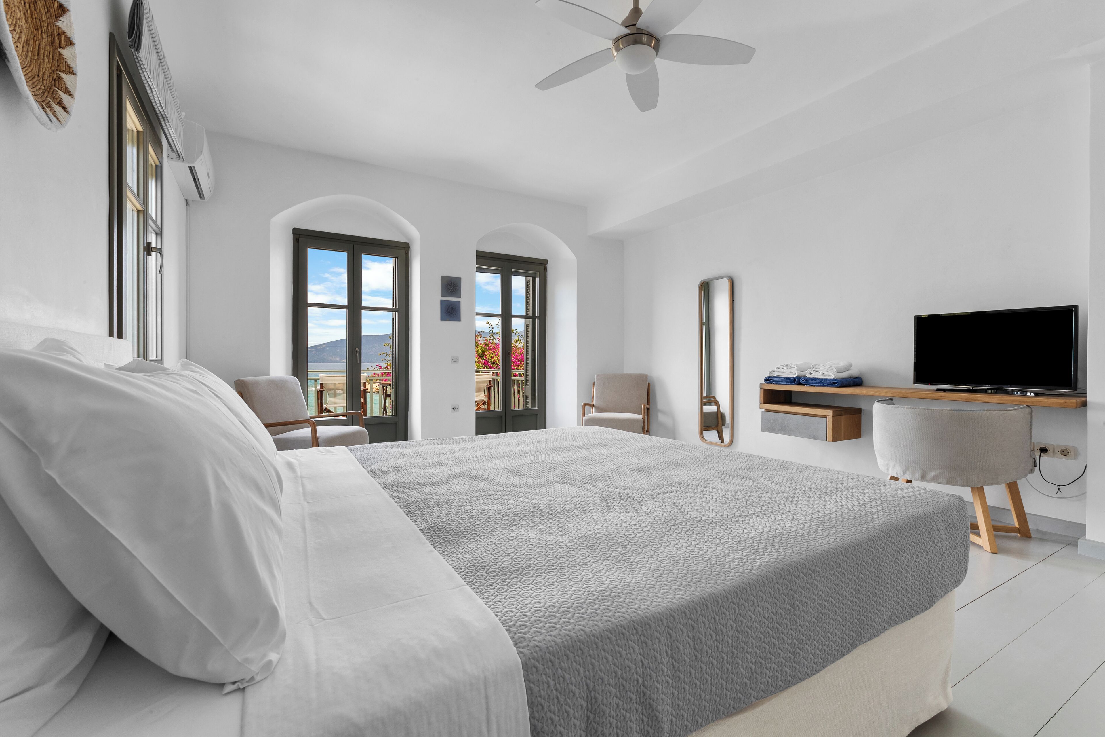 7 chambres, fer et planche à repasser, lit parapluie, Wi-Fi gratuit