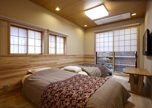 2 soverom, strykejern/-brett, wi-fi og sengetøy