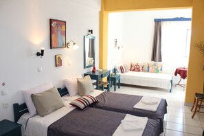 6 chambres, fer et planche à repasser, Wi-Fi gratuit, draps fournis