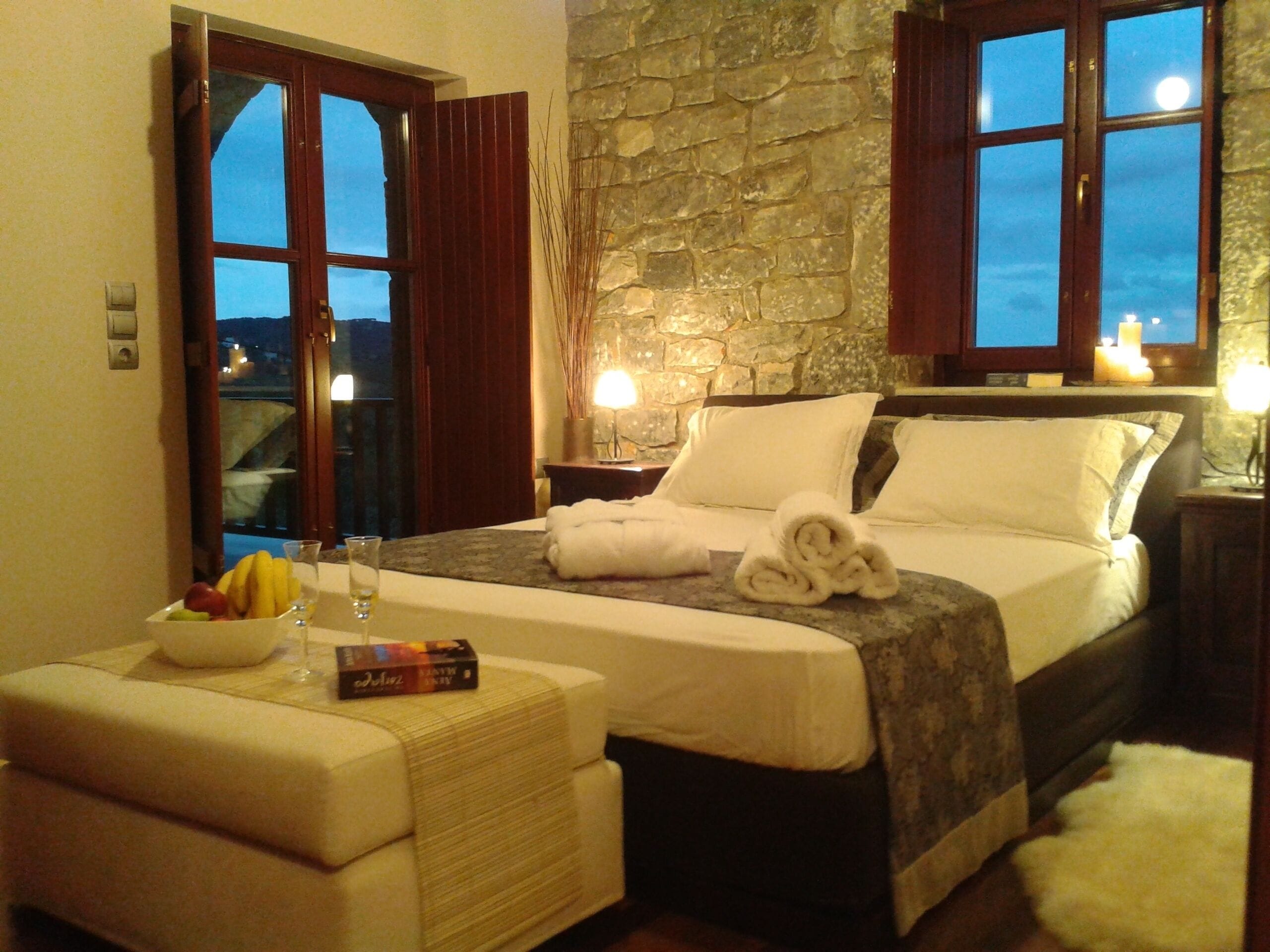 5 slaapkamers, een strijkplank/strijkijzer, wifi, beddengoed