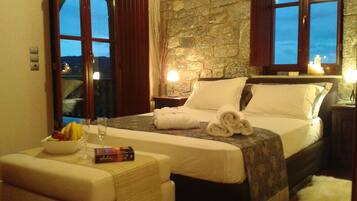 5 slaapkamers, een strijkplank/strijkijzer, wifi, beddengoed