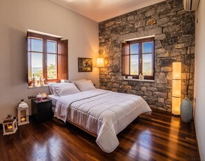 5 Schlafzimmer, Bügeleisen/Bügelbrett, WLAN, Bettwäsche