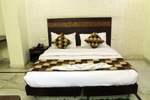 1 bedroom, desk, free WiFi, wheelchair access