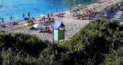 Malena Pool Villa with stunning view in a quiet location. Free WIFI and jacuz