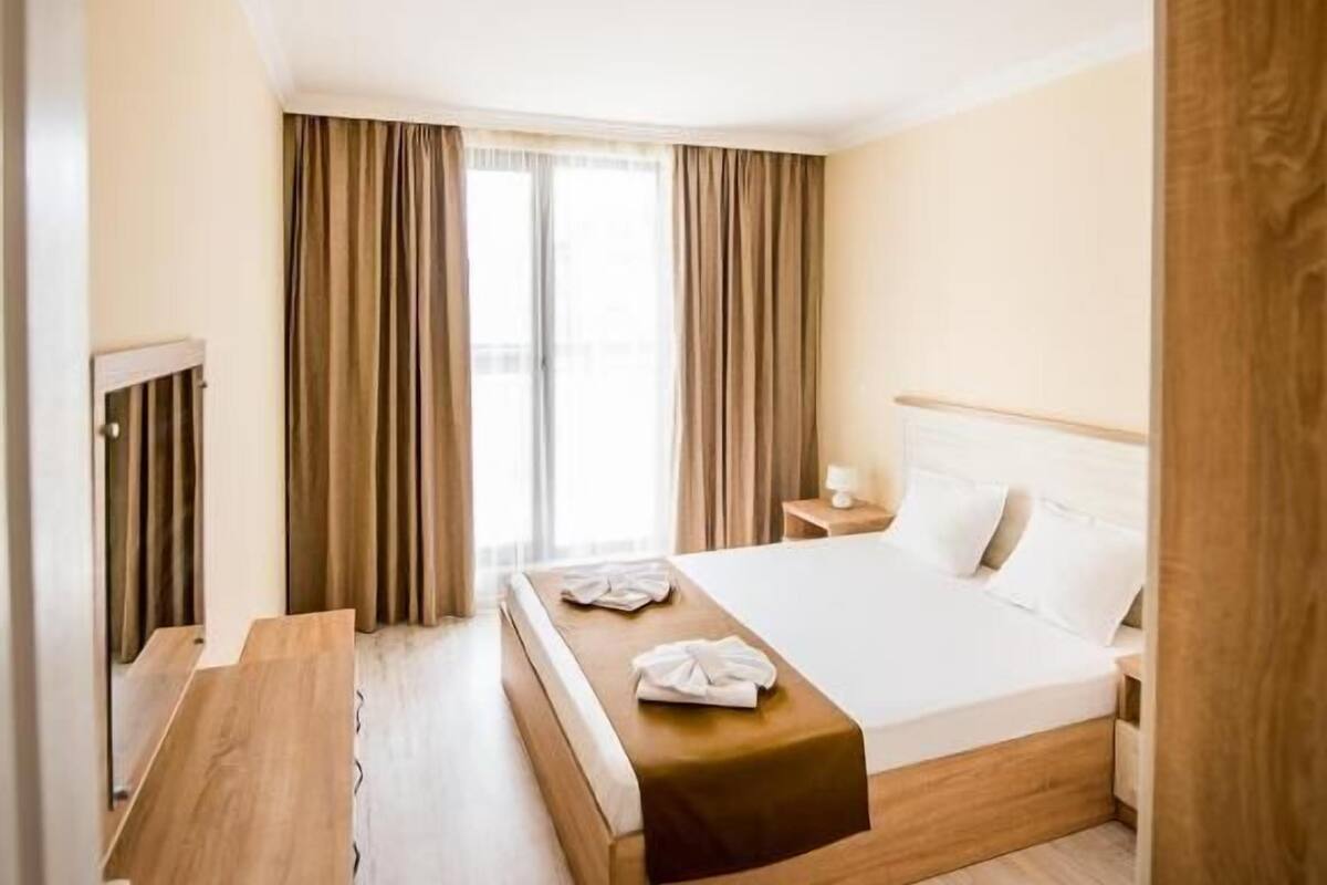 soundproofing, iron/ironing board, free wifi, bed sheets