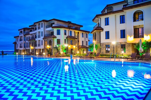 Fachada del alojamiento - Noche