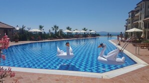 Sæsonbestemt udendørs pool